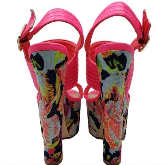 Hot pink Steve Madden heels - Picture 3 of 7